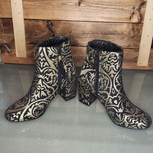 Justfabulous Women's Jacinta Zipper Closure Block Heels Size 6 Booties Boots